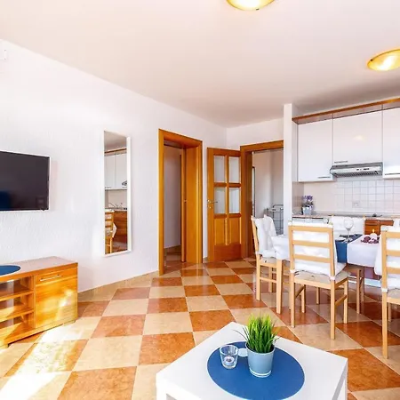 Apartment Adriatic sea vila (avm)